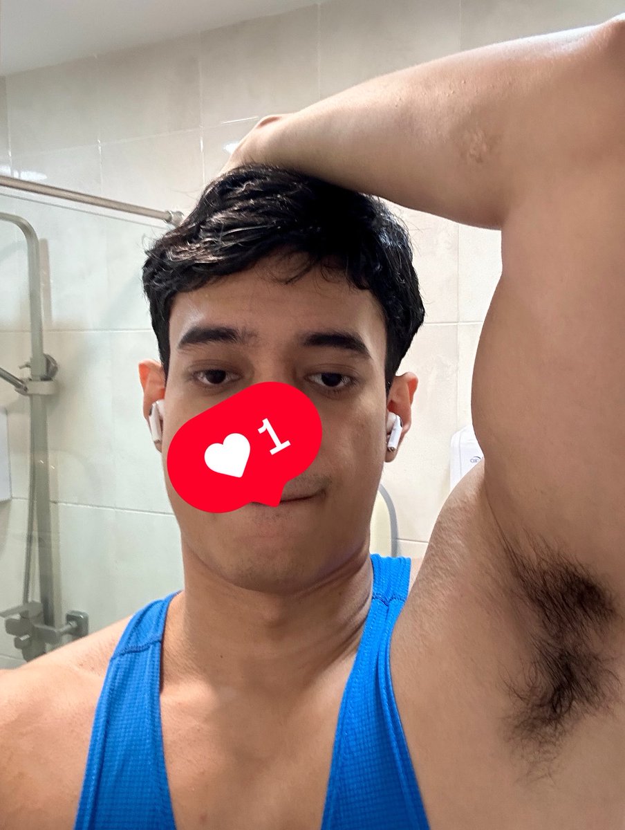 Pioneerizal's tweet photo. want headlock? https://t.co/PVfao0krrF