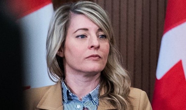 mindingottawa's tweet photo. MEMO: @MelanieJoly's dept contemplates "legal action" against users on LinkedIn, Twitter, Facebook &amp; other social media that it suspects of spreading "misleading information." 
https://t.co/r6XNHvEh5Q #cdnpoli @ISED_ca https://t.co/FztkBytSgT
