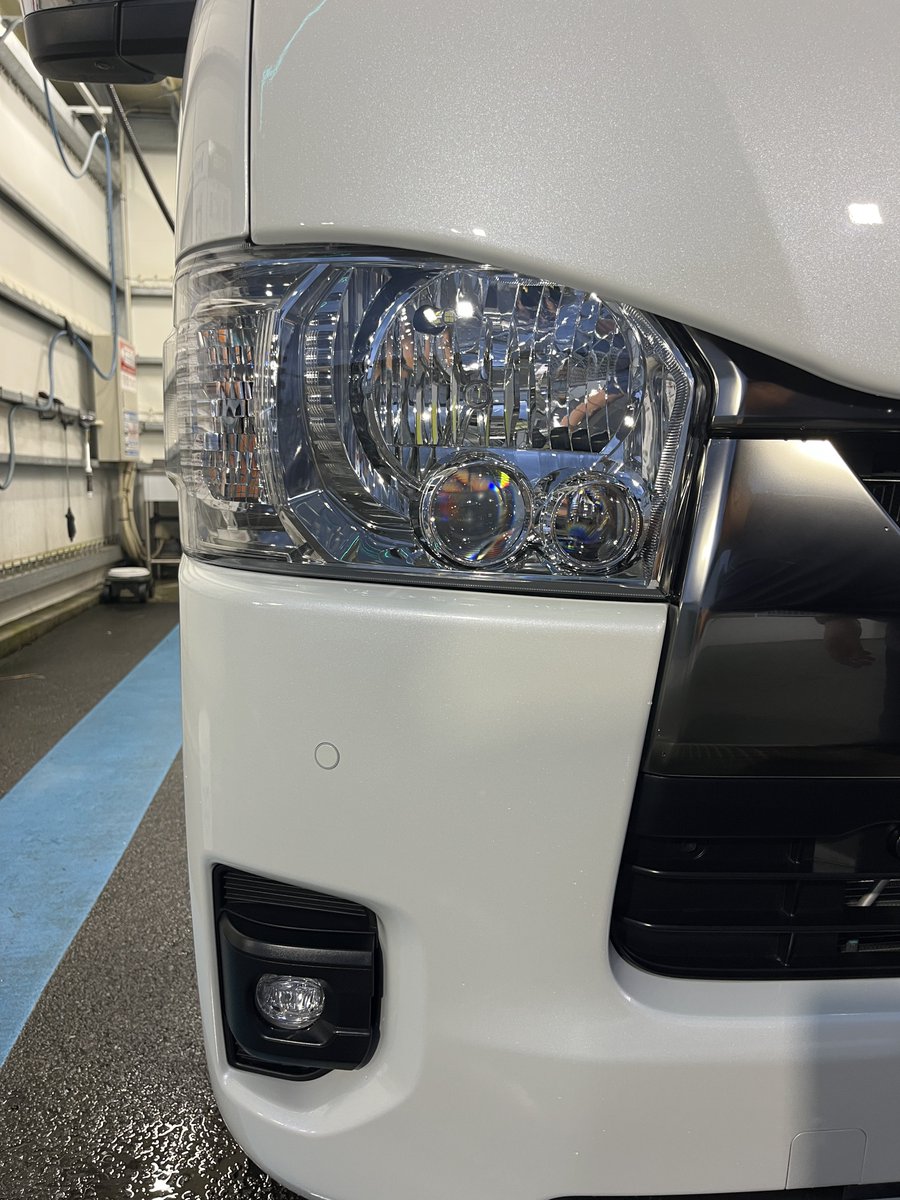 solohiacer's tweet photo. やっぱり洗車は気持ちいいねっ！
ピッカピカになったけど今回は長く時間の予約ができずワックスがけまではいけなかった
#洗車 #ハイエース https://t.co/bgbmmulbmy