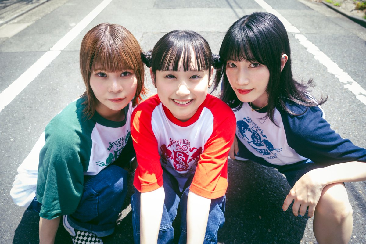 50Kaitenz's tweet photo. 【明日のLIVE情報！】
「ザ50回転ズ Presents “Versus!Versus!Versus! 2026”」
7月5日(日)
サバシスター×ザ50回転ズ
大阪・心斎橋BIGCAT
open/start 17:15/18:00
チケット前売り：5,500円(税込)

イベント詳細↓
https://t.co/jRZT2LgDj2 https://t.co/s16WpH7XEL