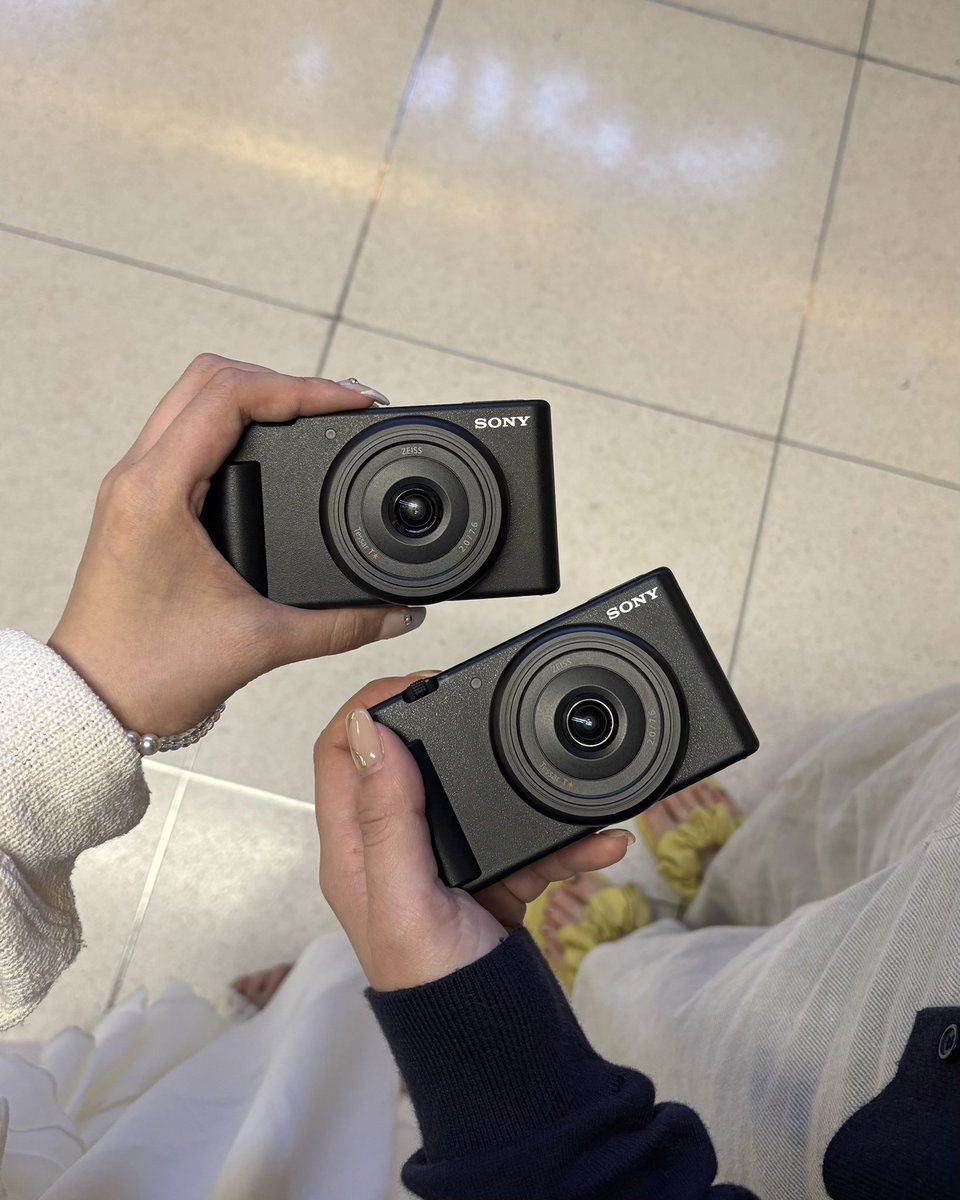 _000139_'s tweet photo. SONYのZV-1Fのやわらかい色味と質感が好き https://t.co/j5p9SbenBM