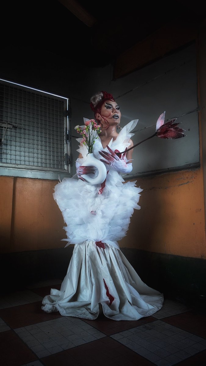 slaytinaaa's tweet photo. “I feel like you don’t love me as much as I do… like it’s not mutual” 🥀🔪👿

🎬@obsessionmovie inspired drag tales from the Crypt 🪦 https://t.co/kjz1KBTf2z
