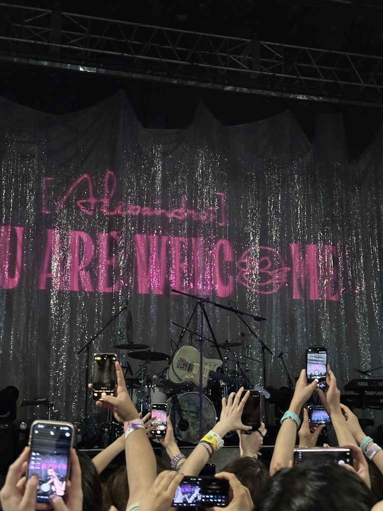 SETLISTDOL_NOTE's tweet photo. 7/3  [Alexandros]
"YOU ARE WELCOME TOUR"
📍北海道　Zepp Sapporo

アレキサンドロス セトリ→ALT https://t.co/gAhwlziuPk