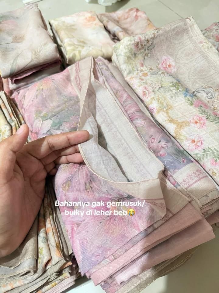 preftyc's tweet photo. INI SIH BENERAN HIDDEN GEM

Local brand hijab satu ini bahannya ringan, lembut, ga bulky! Motifnya cakep-cakep dan harganya RAMAH DIKANTONG 😭 https://t.co/IIAcGF1hiF