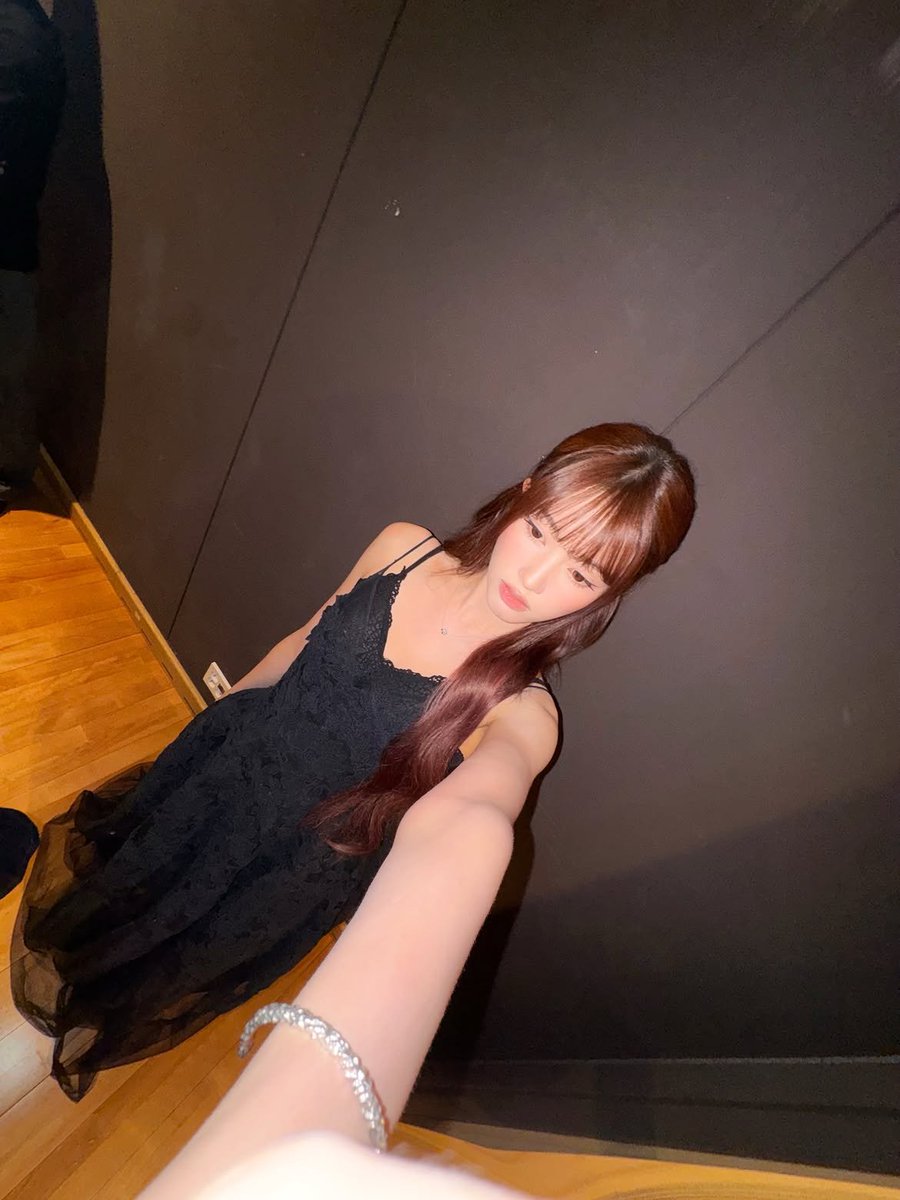 jayoonsimn's tweet photo. 🤳 https://t.co/EUgDBo4bkE