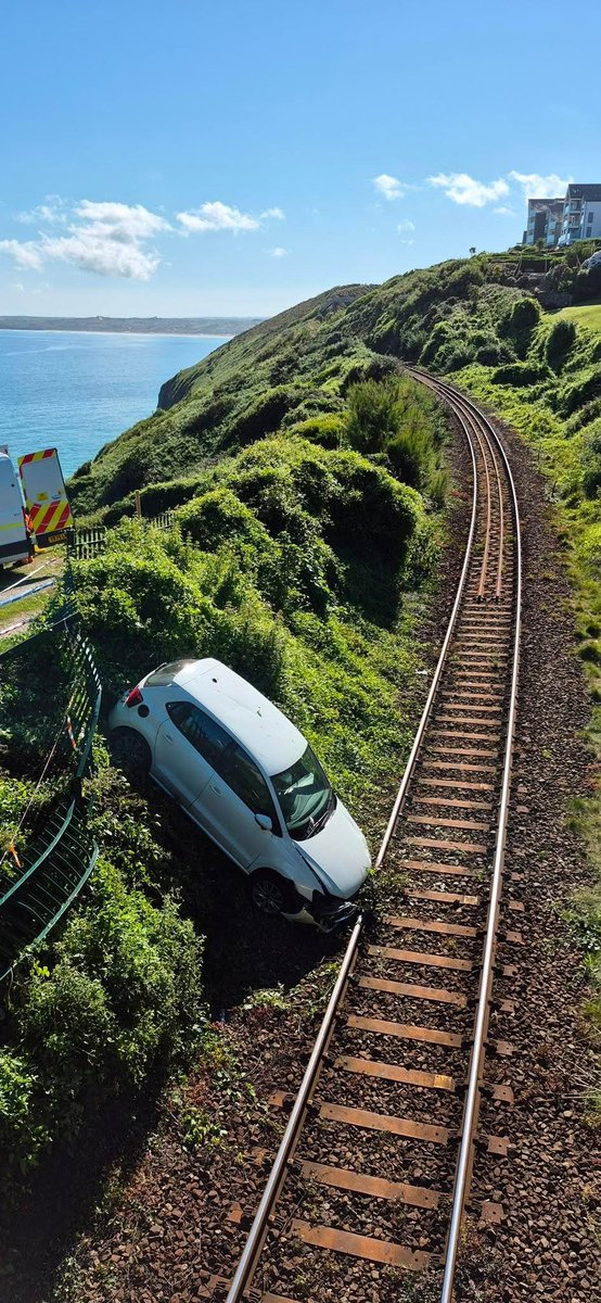 cmpd_date's tweet photo. St Erth / St Ives. #StErth @Captain_Deltic @John_The_Fitter https://t.co/NEAWpYY69X
