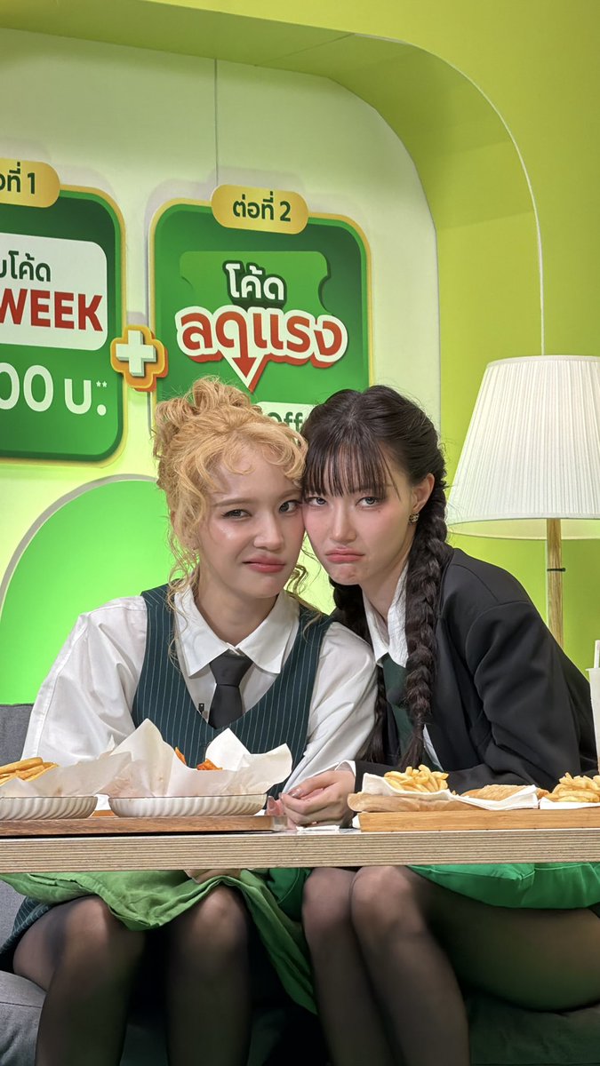 GrabTH's tweet photo. How to จุ่มแก้มยังไงให้สาววายฟิน

GRABFOOD X JanJingjingJewel
#GrabFoodถูกกว่าชัวร์xJanJingjingJewel https://t.co/WQnevcGVWr