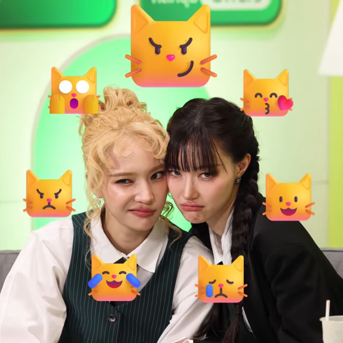 janhaeluvr's tweet photo. EMOJI CHEEK KISS OH MY GOSHHH

GRABFOOD X JanJingjingJewel
#GrabFoodถูกกว่าชัวร์xJanJingjingJewel https://t.co/pqCdlEgooI