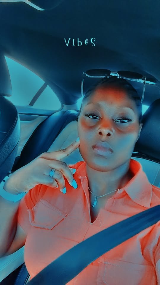 adebowalemi22's tweet photo. Whats your plans for the weekend,do yiu want us to hang out??? https://t.co/KbRY8SEgH2