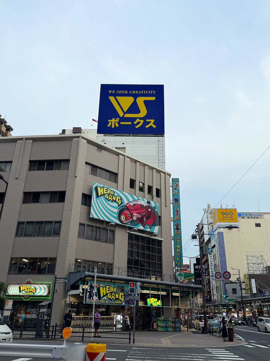 aya2JZ230PS's tweet photo. ボークスでずんだもんちゃんの
キーホルダー買ってきました🫛
感激してる方のずんちゃんは昨年
キデイランドで買わなかったので
欲しいなと思ってた所でした。
どっちも可愛いですね。
最近買ったバッグに付けて一緒に
お出かけするのだ🫛 https://t.co/sp3nO7Jcae