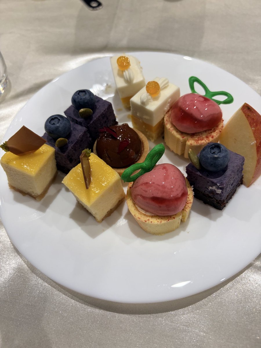 japa_424's tweet photo. スイーツ！ https://t.co/2QhZB482mY