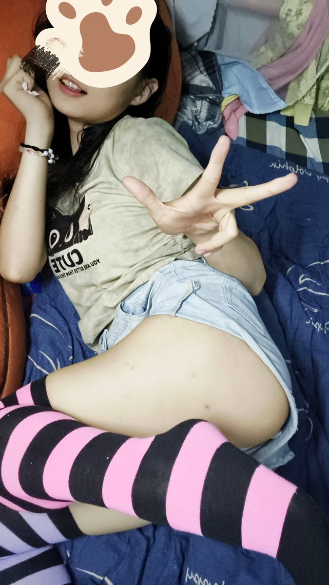 ll7941839586369's tweet photo. 最近在学习捆绑，等放假回去给大家试试😘😘 https://t.co/bRjcOBO4dj