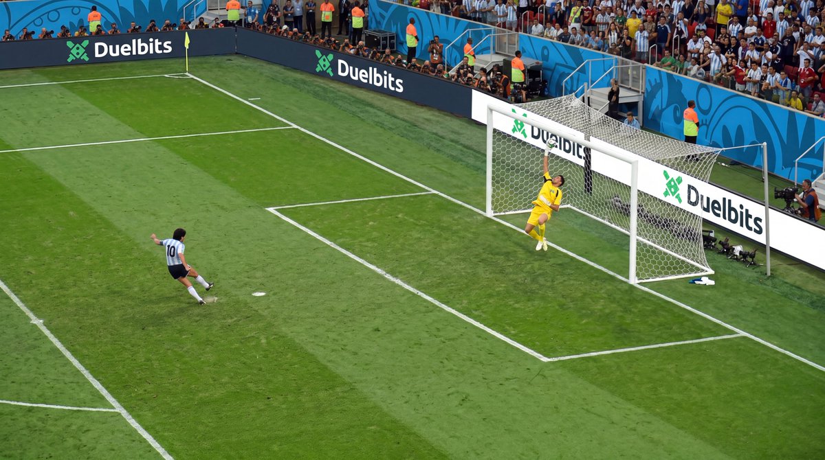 Duelbits's tweet photo. If Vozinha saves 2 or more Maradona shots, we'll give away $1.000.000 across 10 random comments with a Duelbits username 👇 https://t.co/QRIYjXBe76
