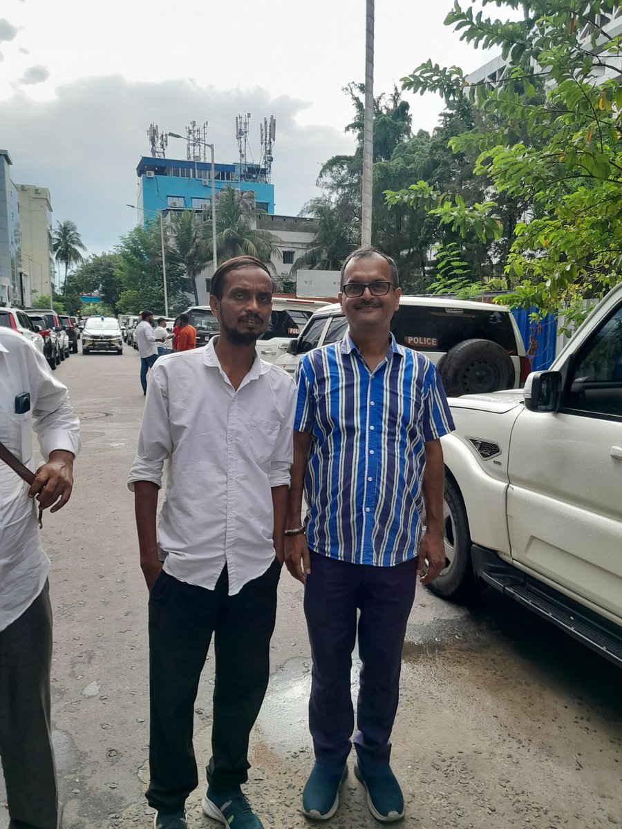 halderbabai973's tweet photo. অনেক দিন পরে আজ হঠাৎ বিজেপির রাজ্য সদর দপ্তরে Kishore Kar দাদার সাথে দেখা। Kishore Kar দার সাথে সৌজন্য সাক্ষাৎ হল। https://t.co/KQplCB8M8O