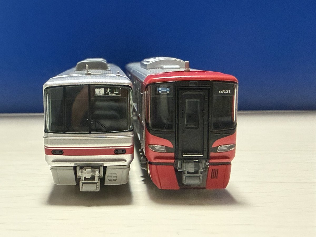 ___JRF___'s tweet photo. 純正の連結器の色だとなんか浮いて見えるので暗めのグレーにしてみたら引き締まった https://t.co/XAa5Aj8Wcv