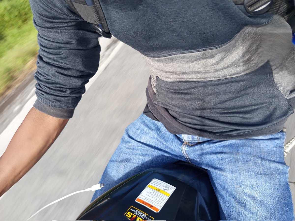 prettoalmeida's tweet photo. #Ubermoto magrinho ou gordinho, qual o seu favorito?😏 https://t.co/RnXZQx4F4s