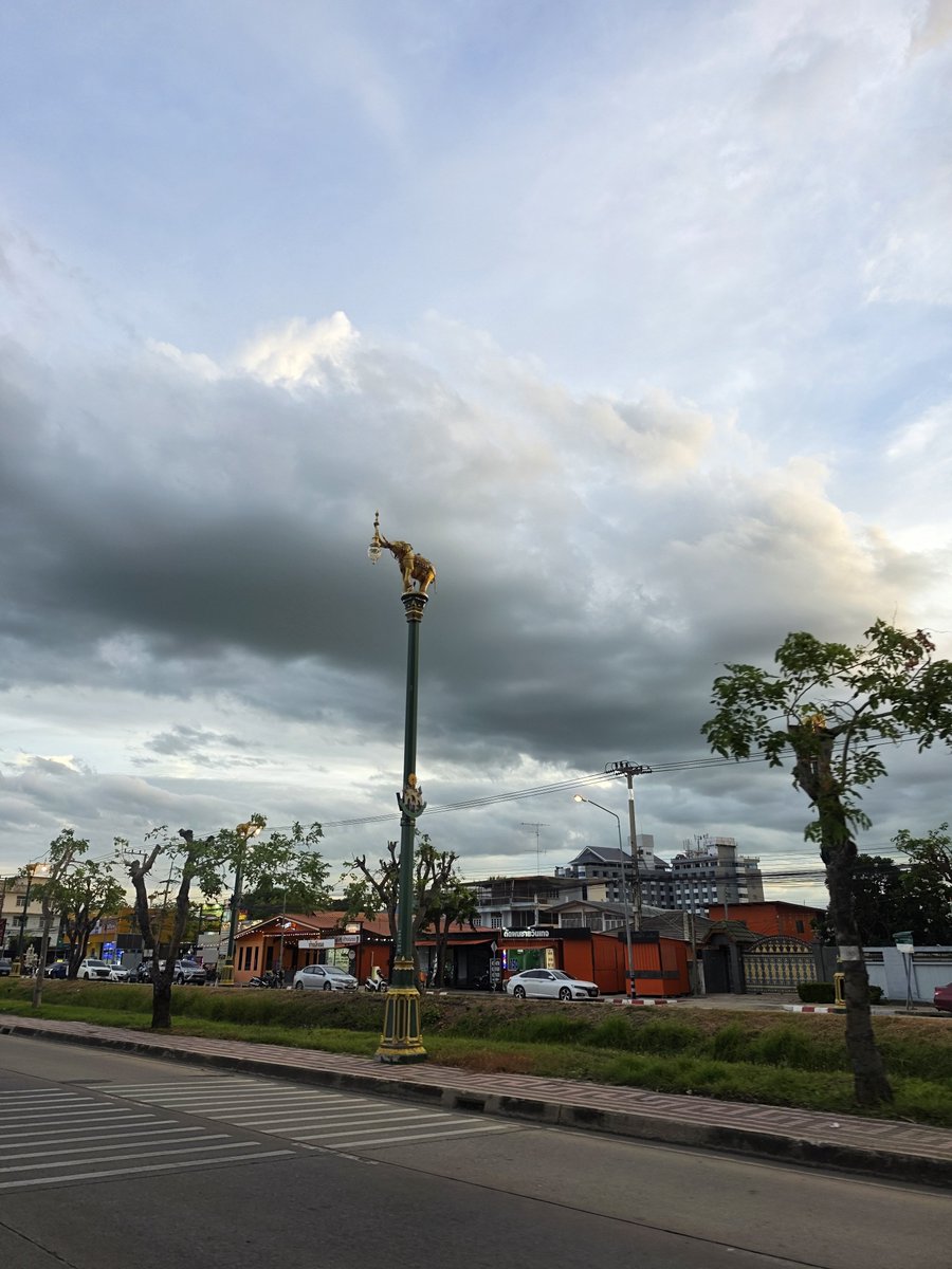 SecretLockBB's tweet photo. ฝนกะเท หัวใจกะเซ
เหว่หว้านะเออ
#สุพรรณบุรี https://t.co/zPvBei758I