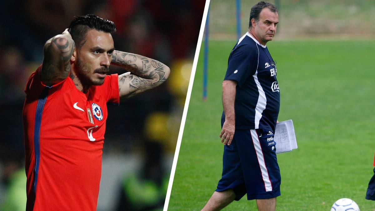 Cooperativa's tweet photo. Mauricio Pinilla y el recuerdo de Bielsa en la Roja: "Le tenían miedo, lo seguían como perritos" https://t.co/mOFy6HuP5Y https://t.co/sRFZRJYWnf
