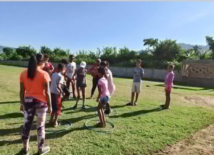 MigdaliaRa38044's tweet photo. 0Se  realiza en el barrio   La Leonor, en #TercerFrente actividades para el disfrute del verano 2026 con la participación de niños, jóvenes y la comunidad.
Verano con Mi Gente. #TercerFrente 
#INDER 
#SantiagodeCuba
#VeranoConMiGente
#CubaMined
#hechavarr4 https://t.co/GAzE5Gq98H
