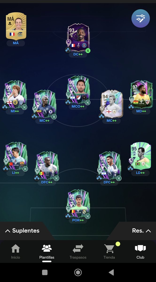 LeninBlanchardU's tweet photo. @FutDanielito Está es mi humilde plantilla, y de repente quiero mejorar el MC derecho, el Mosquito me va a quedar en 95 y con 4 Playstyle+ https://t.co/xVZsNysm89