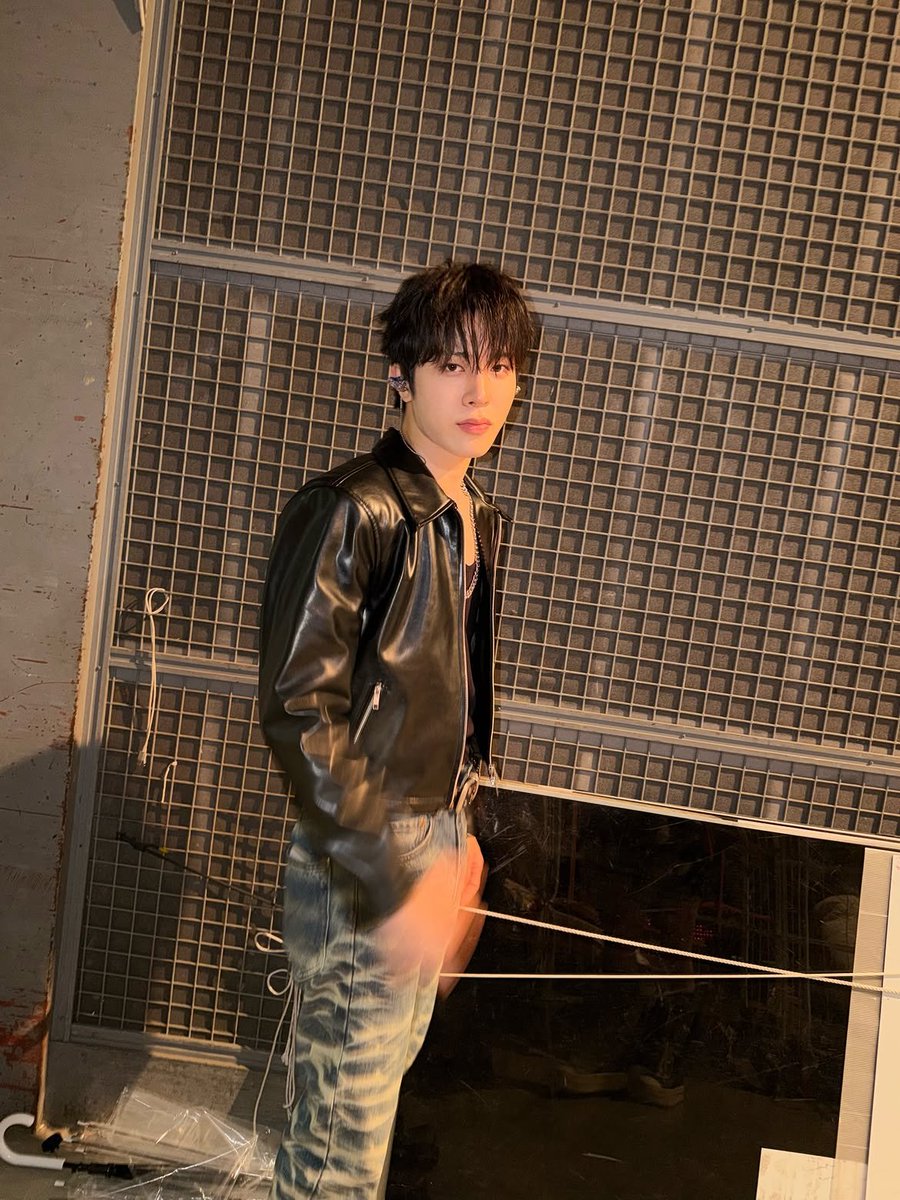 TreasureTurkey's tweet photo. [030726] @/yg_treasure_official Instagram Güncellemesinden Junghwan(1/2)

"🏍️🐃"

@treasuremembeh #TREASURE 

https://t.co/alZJMT3civ