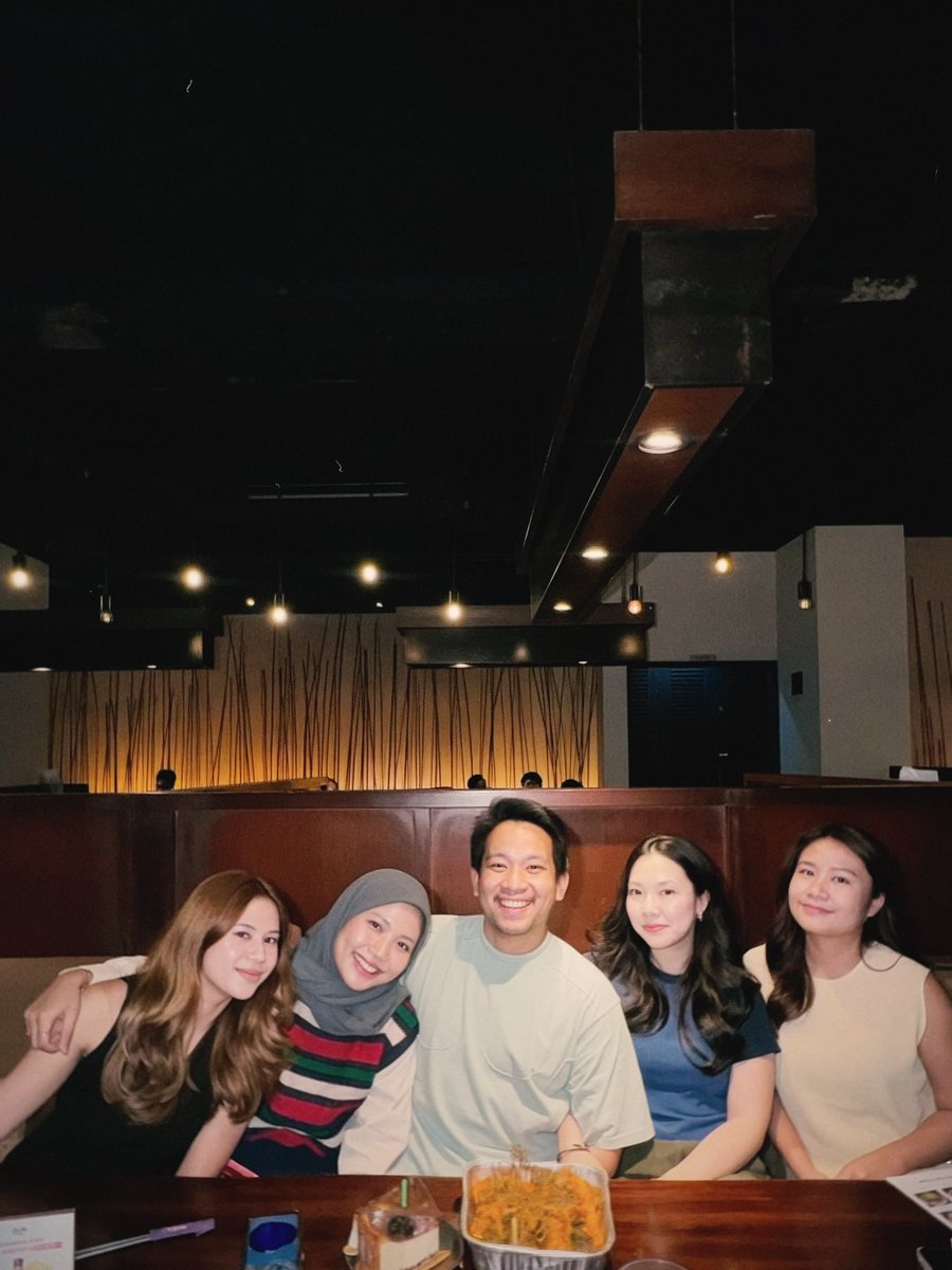 justashar's tweet photo. 10 out of 10 because now im 28 whaaaaat https://t.co/uyu6FRjE0x