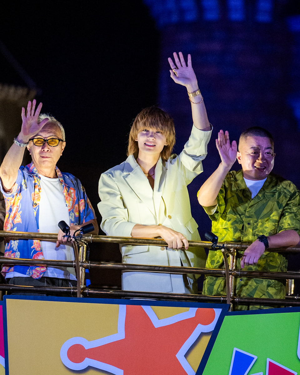 MezzoMikiD's tweet photo. 東京ディズニーランド
「”ファンタイム・ウィズ・トイ・ストーリー5”プライベート・イブニング・パーティー」
一夜限りのグリーティングパレードに
M!LK #佐野勇斗 さんが登場☆
#MILK 
https://t.co/Dp7vlQ7ety https://t.co/z1xojXJ3DV