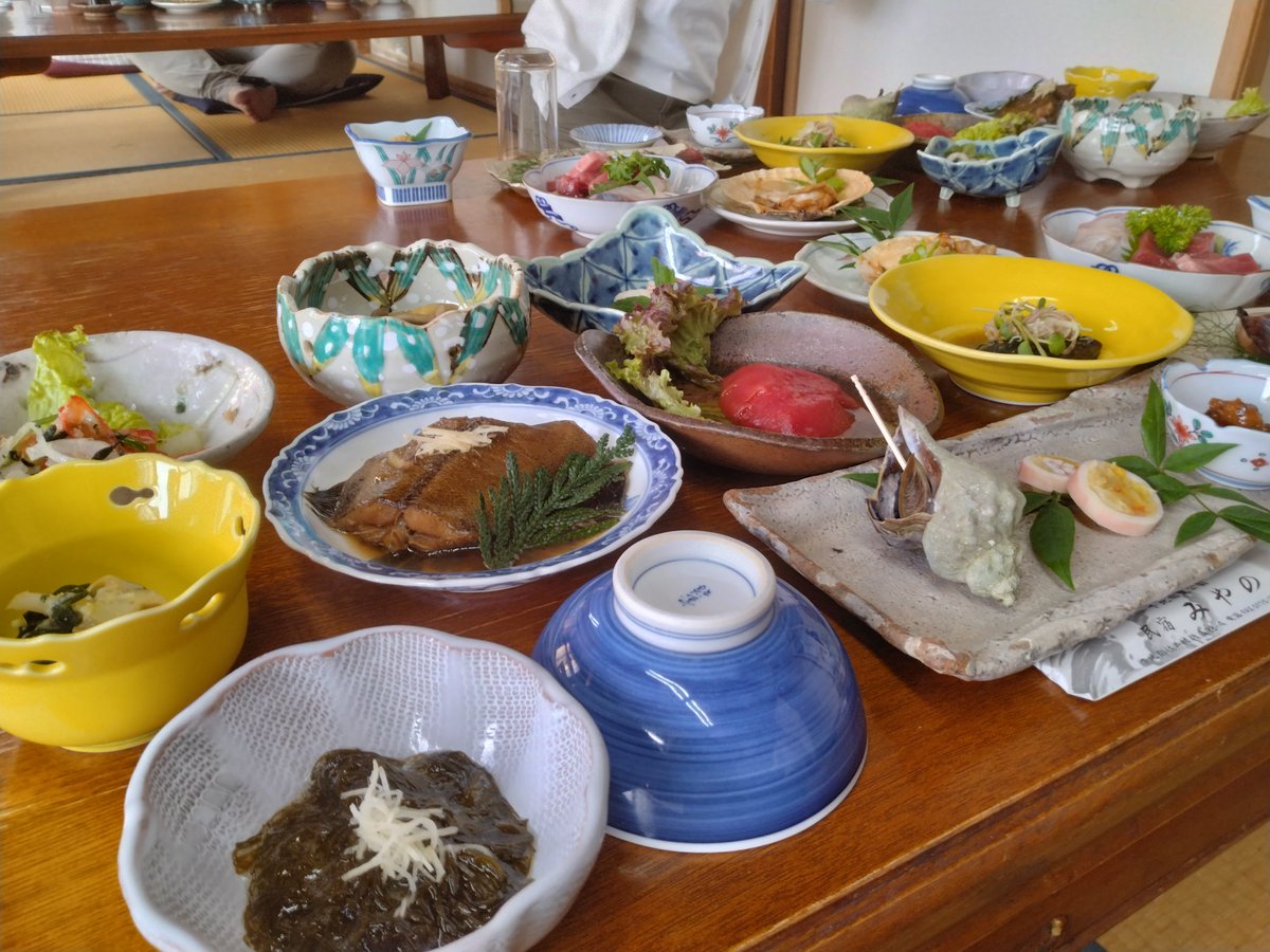 masa_dadada's tweet photo. 人生初の下北半島。
佐井村の民宿に1泊。
料理が凄い！食べきれないほど。
何もかも美味しい。
宿の方も優しい☺️ https://t.co/An41yR2GC2