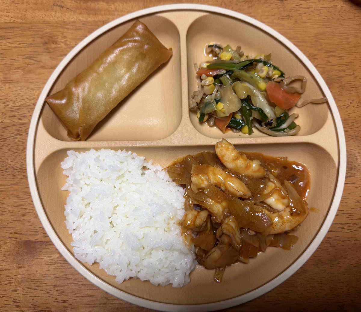 C_nr_2's tweet photo. #しぬごはん
朝 なし(歯医者‼️)
昼 パパ弁当🍱
夜白米100 エビチリ 春巻き 野菜炒め
間食 みかんゼリー ブランチュール2個

連日の爆食から耐えたー😭‼️
お菓子は食べてますけど…( ՞. ̫.՞)
トータル1200くらいなので🆗
食欲NO〜😭😭 https://t.co/1ulGHoCLLZ