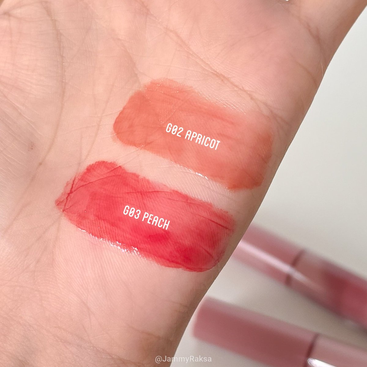 JammyRaksa's tweet photo. ใครกำลังหาลิปแท่งใหม่ แนะนำให้ลองอันนี้เลย✨#Carslan Crystal Moisturizing Lipstick Pencil💋เนื้อนุ่มลื่น เกลี่ยง่าย สีชัด เนื้อไม่ไหลเยิ้ม ไม่ฉ่ำวาวจนเกินไป บำรุงให้ปากชุ่มชื้น ดูสุขภาพดี ถ่ายรูปขึ้นกล้องมากกก https://t.co/WeiFKEnPYG