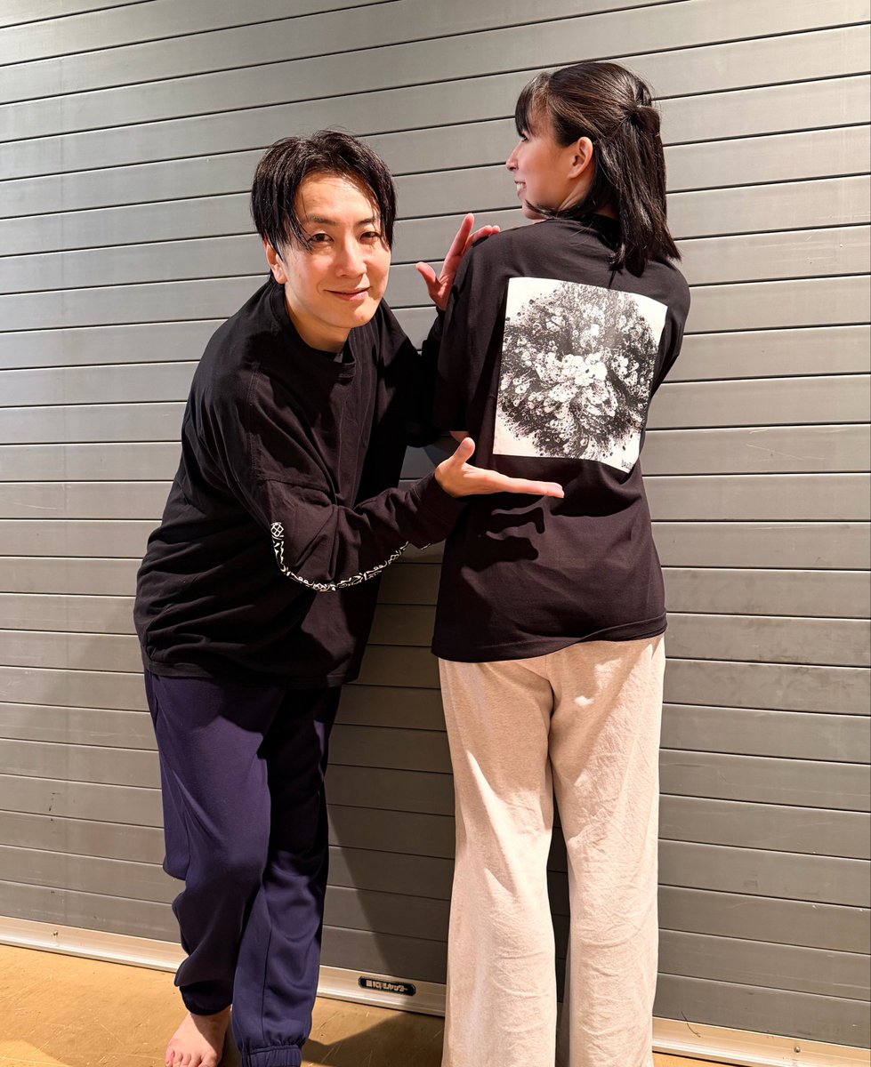 moooe17's tweet photo. 花ト囮 -露-
本日もありがとうございました！
皆様こちらのTシャツはチェック✅していただけましたか？！
雨ト露さんデザイン！とても素敵なデザインでございます！
是非！！
明日は12:30/17:00の2公演
お待ちしております！ https://t.co/sRhhvhrfSL