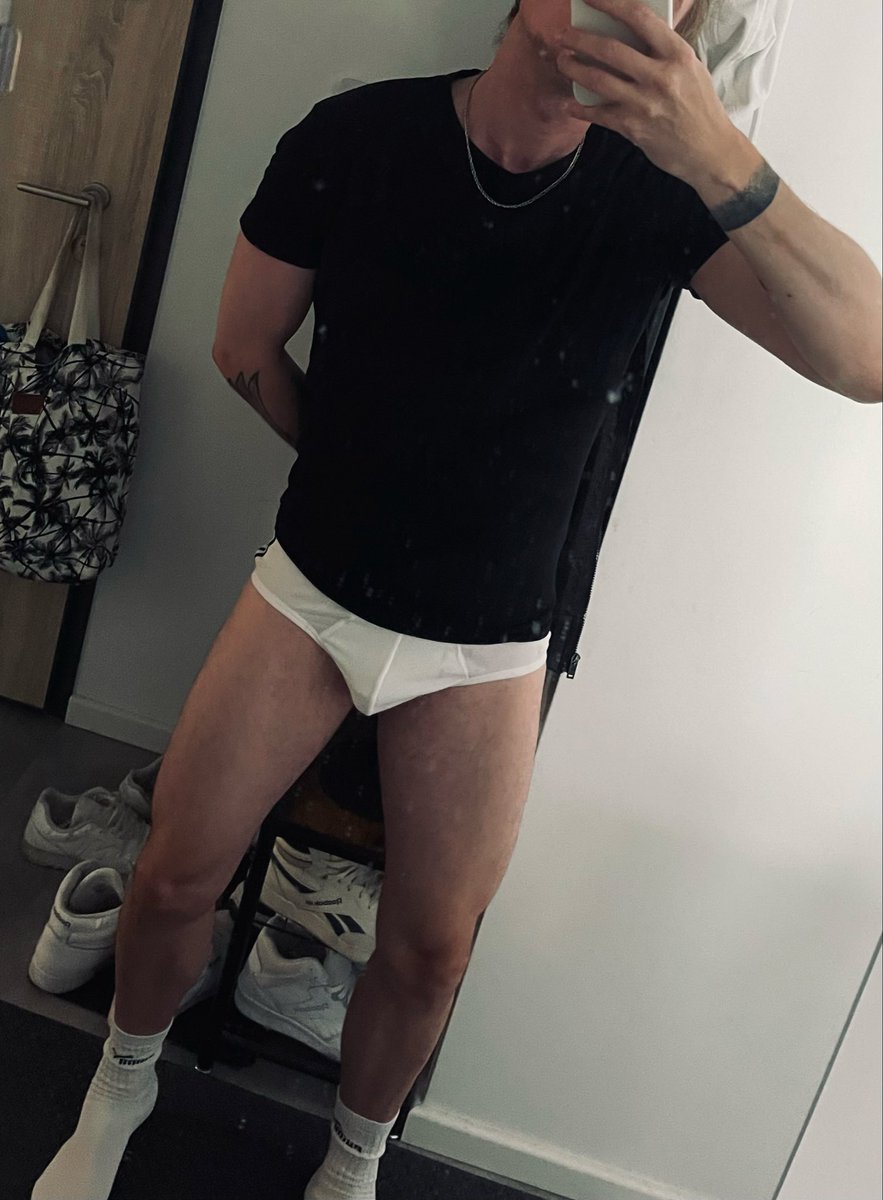 Hitmebaby89's tweet photo. Just beeing bored 🥱 https://t.co/rB2gr208J7