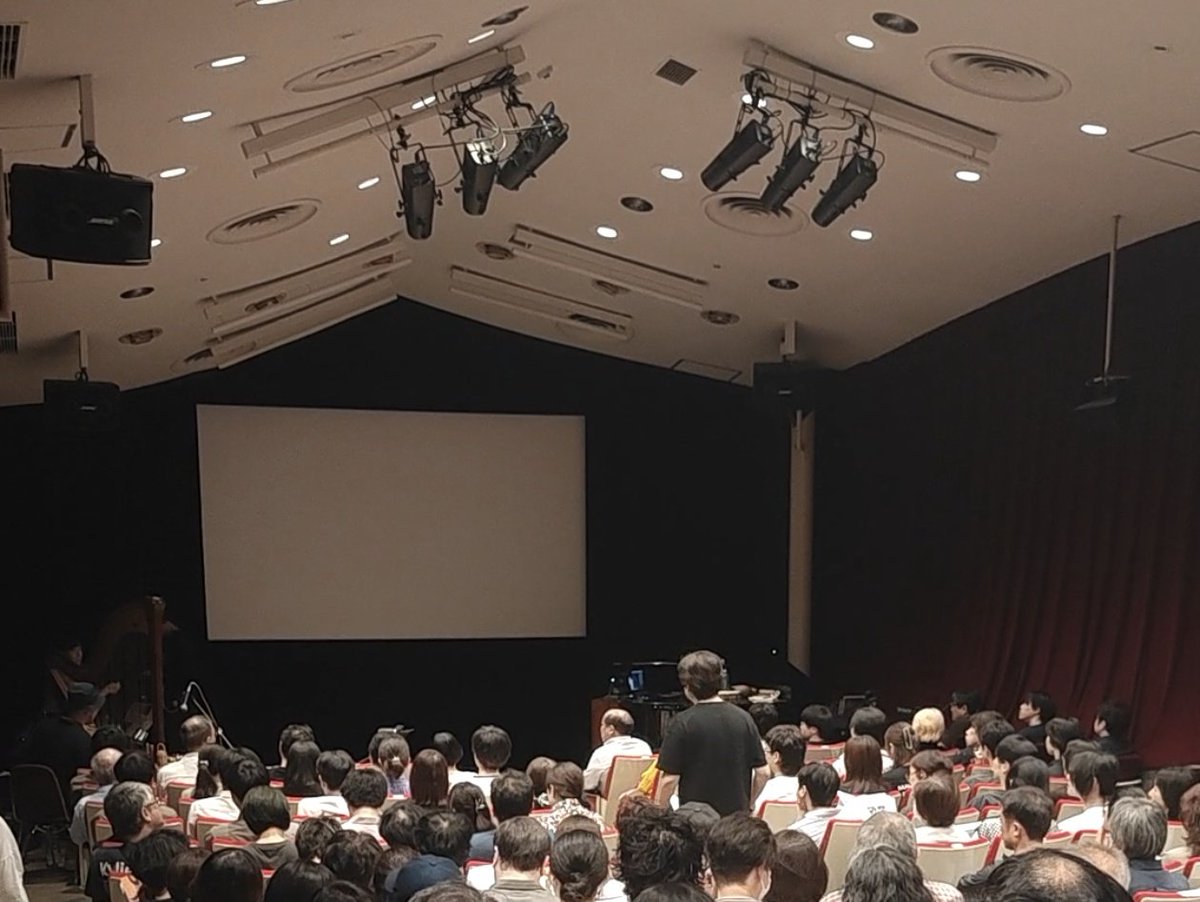 hottentotapron's tweet photo. 『ホッテントットエプロンスケッチ』生演奏上映会、ご来場ありがとうございました、たくさんのお客様に来て頂きました🪉 https://t.co/RCJJST3UaZ