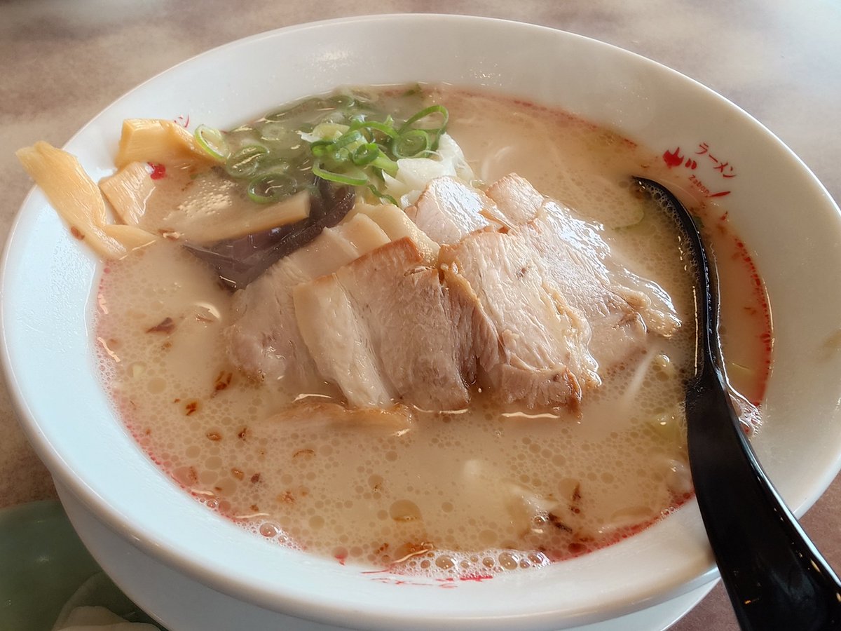 karuduck's tweet photo. 昼に食べたざぼんチャーシュー麺1200円 https://t.co/qjQxQyE5ZS