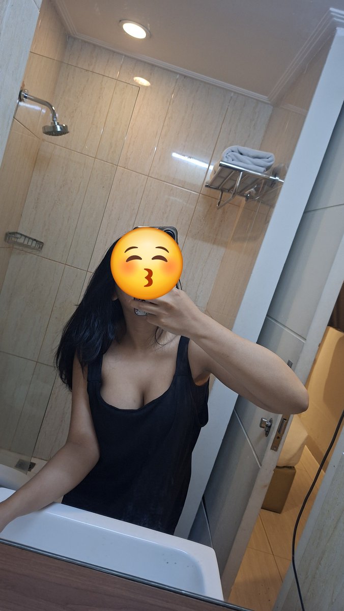 secretisher's tweet photo. Tiba-tiba staycation di Blok M.
Emang idup ini random banget😭🙏🏼 https://t.co/6LOOCrngBY
