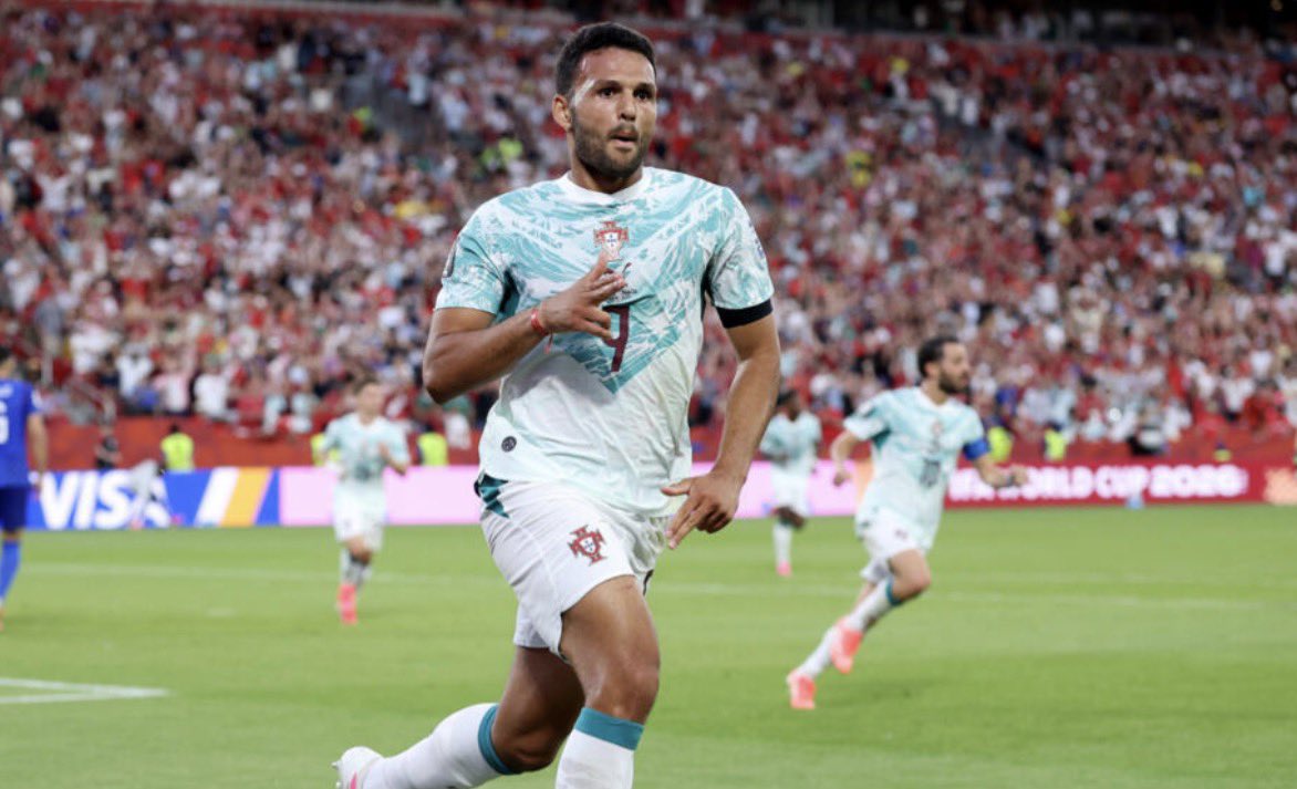 Omojuwa's tweet photo. Gonçalo Ramos. 4 open play World Cup knockout goals. You’d have to go back as far as 1966 to find any Portuguese close to these numbers. 

Knockout match winner at the World Cup knockout stage again for Portugal, after his heroics against Switzerland. 

They will need him at his best against Spain. If he gets minutes.