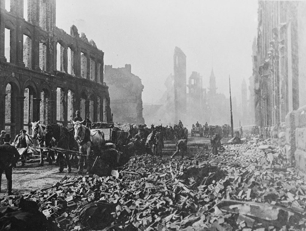 scumbunker's tweet photo. Hotel Astor "Completed in 1904"

Same year Baltimore burned down, Toronto burned down, Dreamland in Coney Island 'opened' and the world lost the best of St Louis. Also massive floods from Pennsylvania to Arizona all year...

All in a year. https://t.co/iOHlP8ItdH