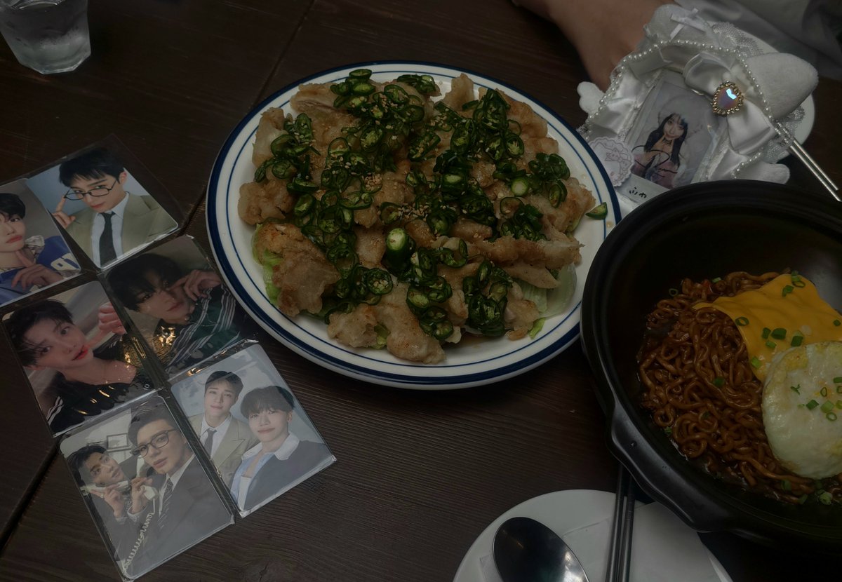 GOnidia_F's tweet photo. 건대입구에서 섹시한 요리주점 발견함,,,
담엔 꼭 항정살 구이 먹어야지

🎈주식

#료나밥 https://t.co/IbbPjCTy2z