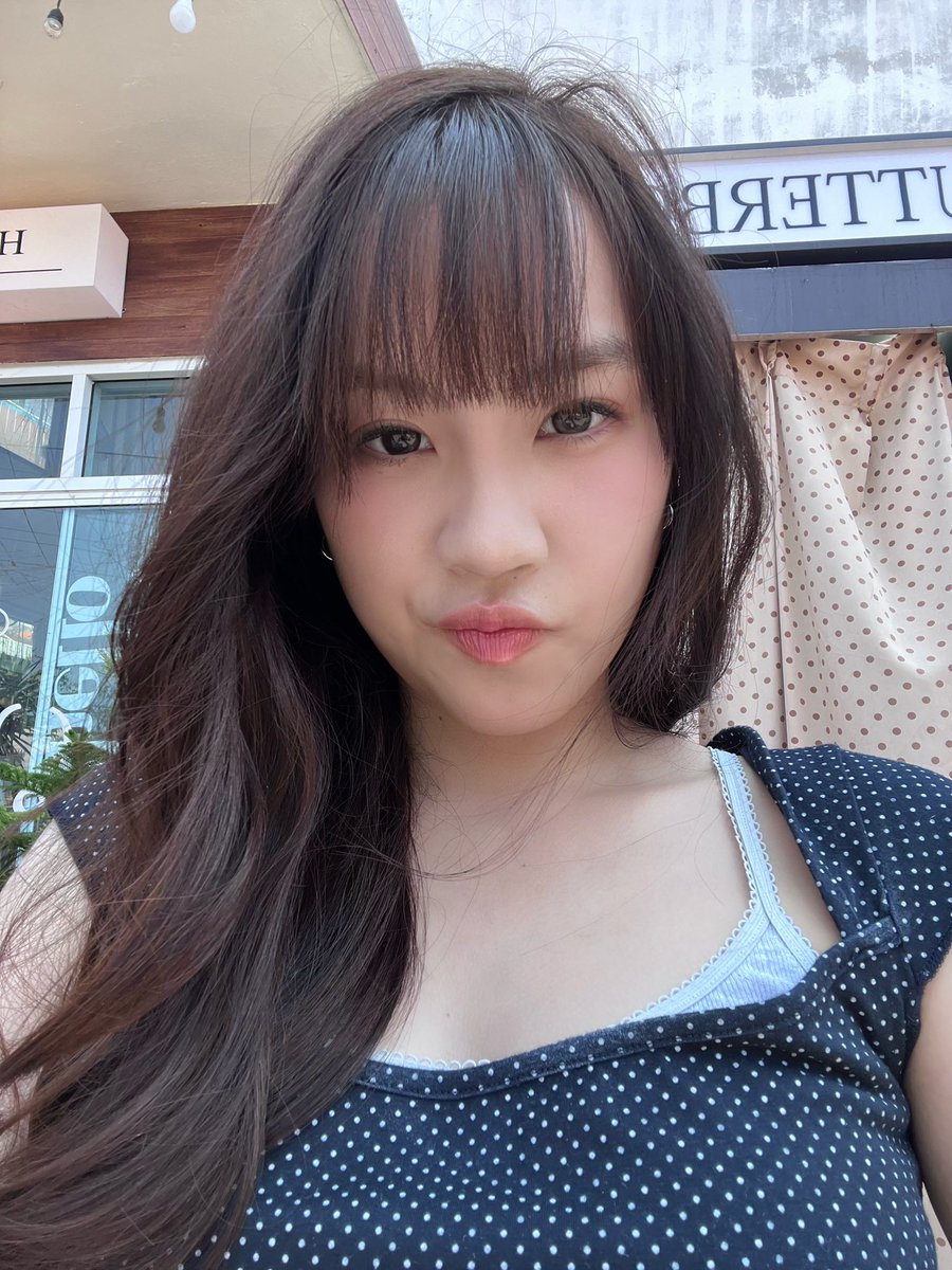 fuaimeiii's tweet photo. 2027                                2003
เหมือนเมนในด้านเปนหมุ > < 🐷 https://t.co/HHfoqGV311