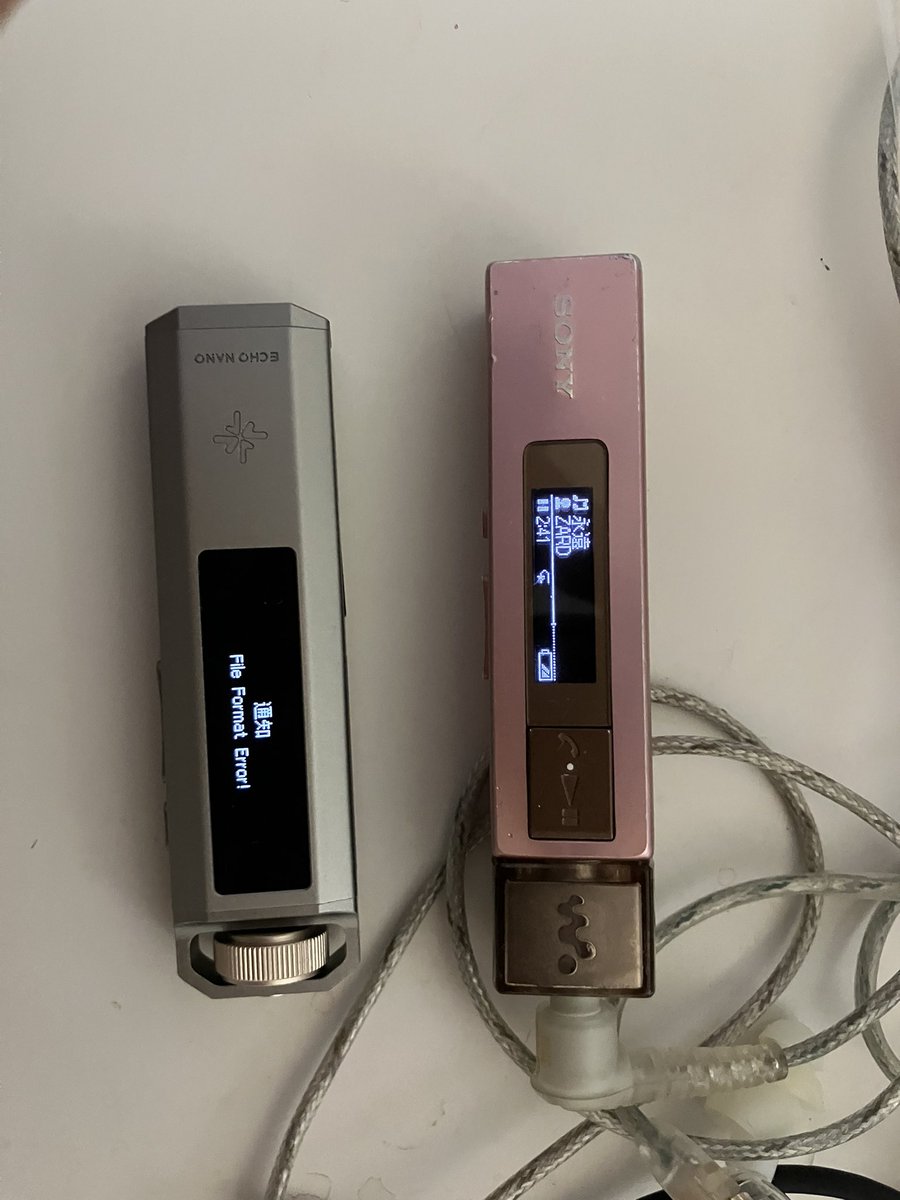 monookenai's tweet photo. fiio snowsky echo nano、中国から届いた。
好意的なの多いし、多少ネガなの書いてもエエよな！！
・質感、サイズ感は良い
・mp3の相性キツめか？(HW1.0,FW1.4)
・フォントはイマイチ(予定通り
・ほんまにダイヤルで音量調整したいやつおるんか？
・戻る操作が長押しなのは思った以上にストレス https://t.co/ILi8iEOc0A
