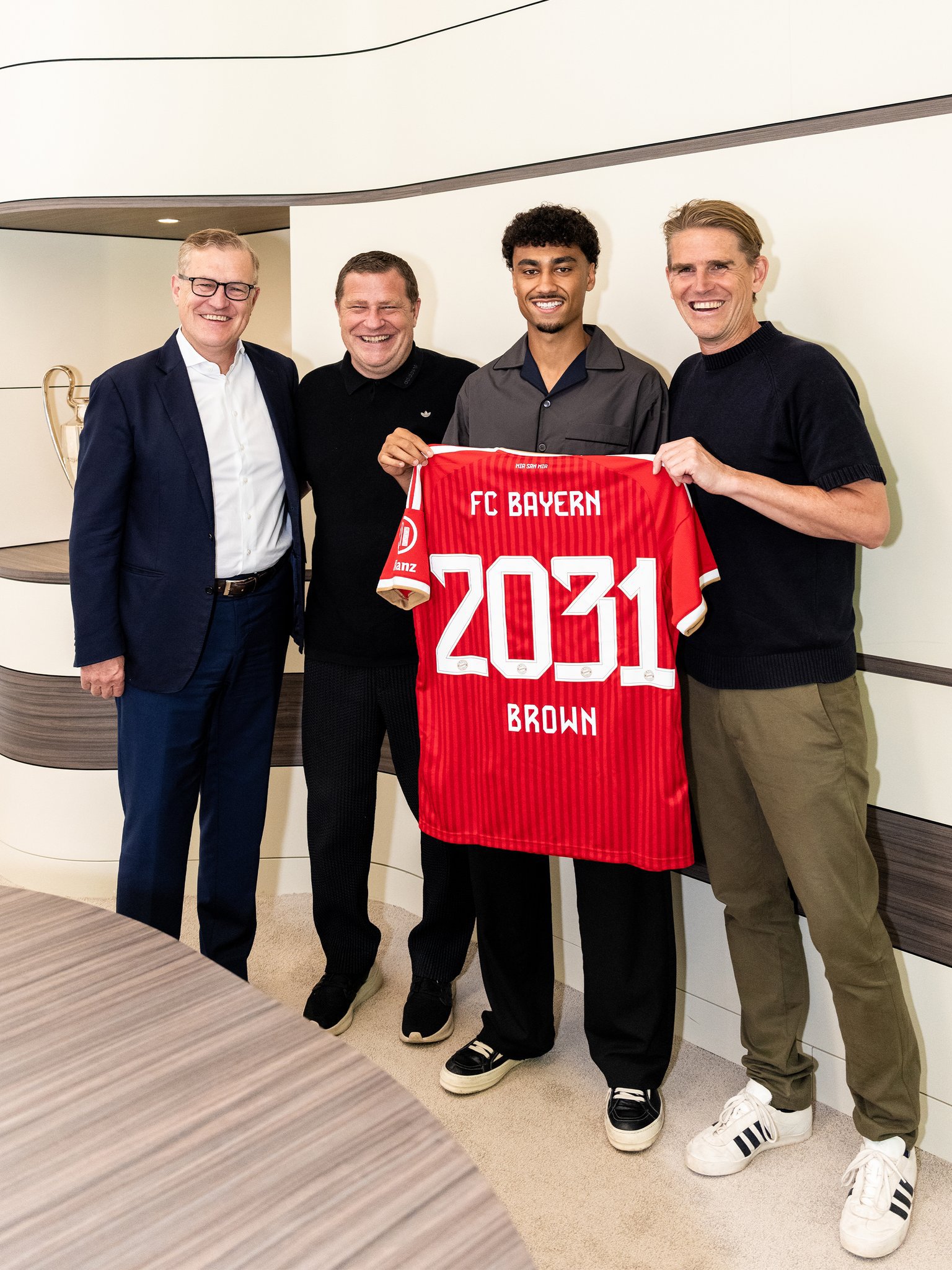 Jan-Christian Dreesen: "Nathaniel Brown has a profile that is very much in demand in modern football. He’s developed really well recently with his speed and dynamism, and we all believe that he’s an excellent fit for FC…