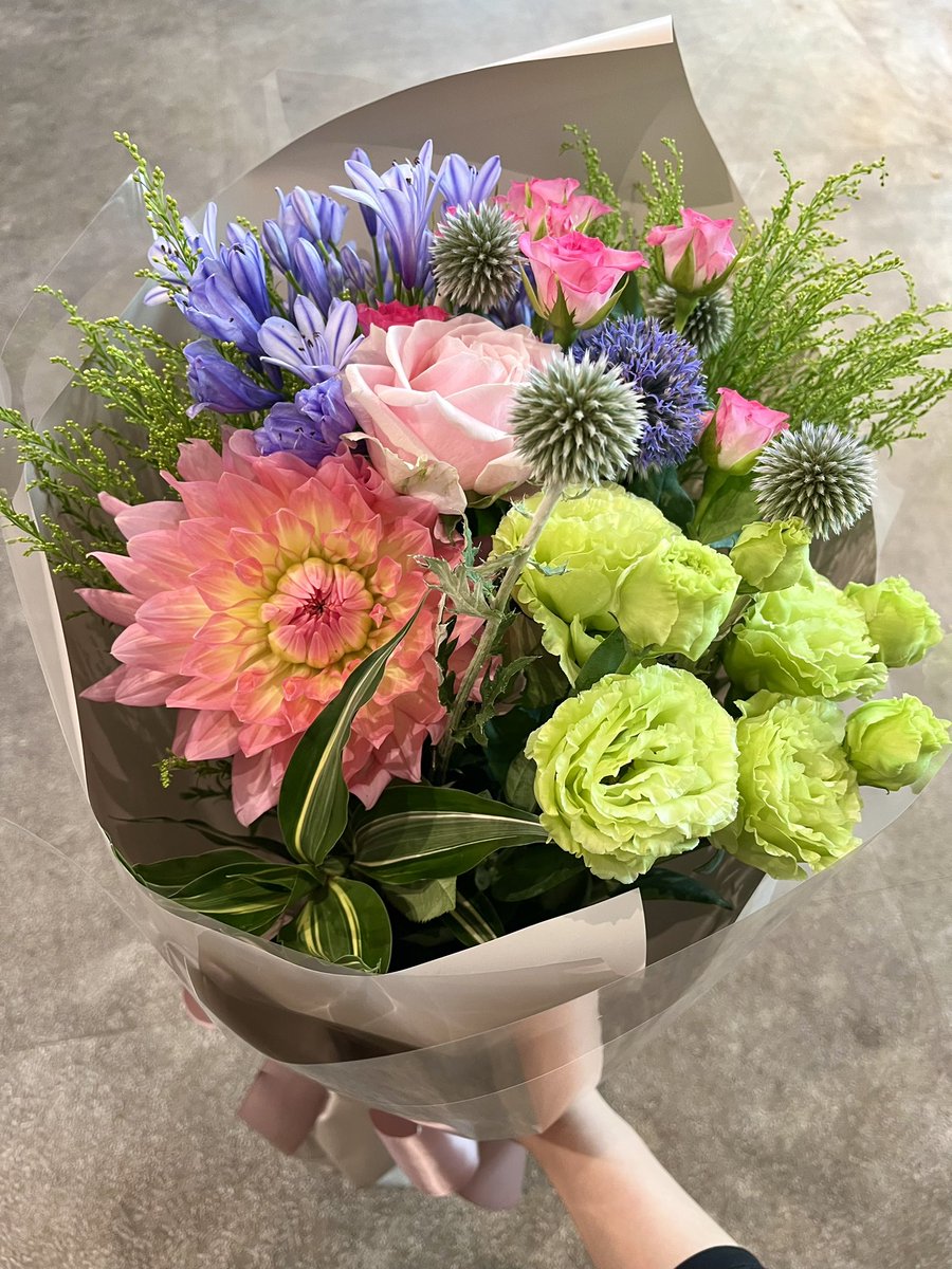 tapi_tapi_p's tweet photo. お任せ頂いた花束！！！
この可愛さが伝わりますよーに💐 https://t.co/ziQum7DO6l