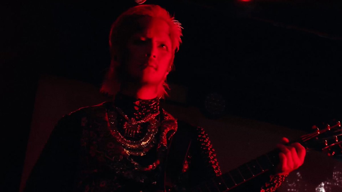 DIRENGREY_JP's tweet photo. 📺YouTube Premiering Now!!

DIR EN GREY LIVESTREAM 5 DAYS
-YouTube Exclusive Setlist by Members-
2026.07.03 [DAY3] Toshiya

M11. THE FINAL

https://t.co/PTjQTtcRz6

#DIRENGREY5DAYS #MORTALDOWNER https://t.co/YwtnMARPk7