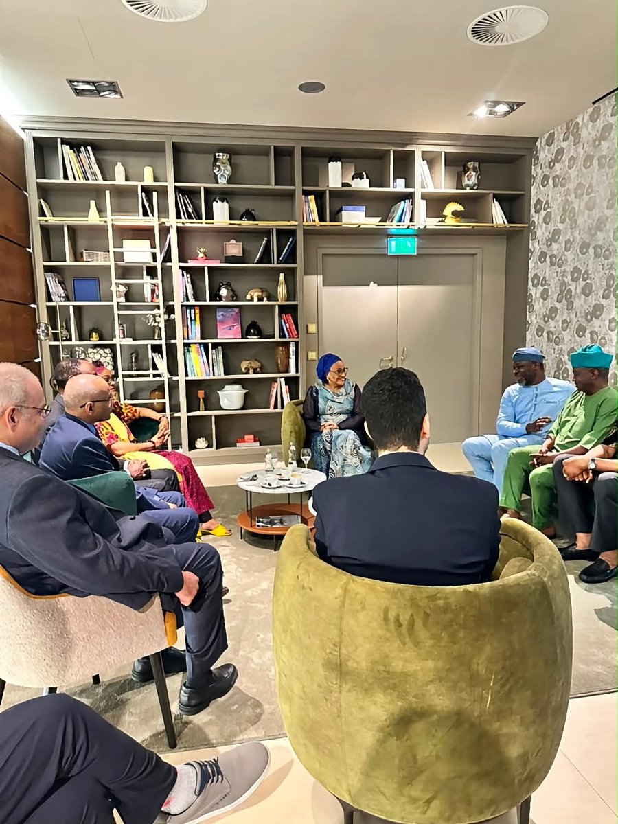 Oyoaffairs's tweet photo. Former Oyo First Lady Florence Ajimobi has arrived in Vienna to assume duty as Nigeria’s Ambassador to Austria and International Organisations. https://t.co/wuyXfP1oCX