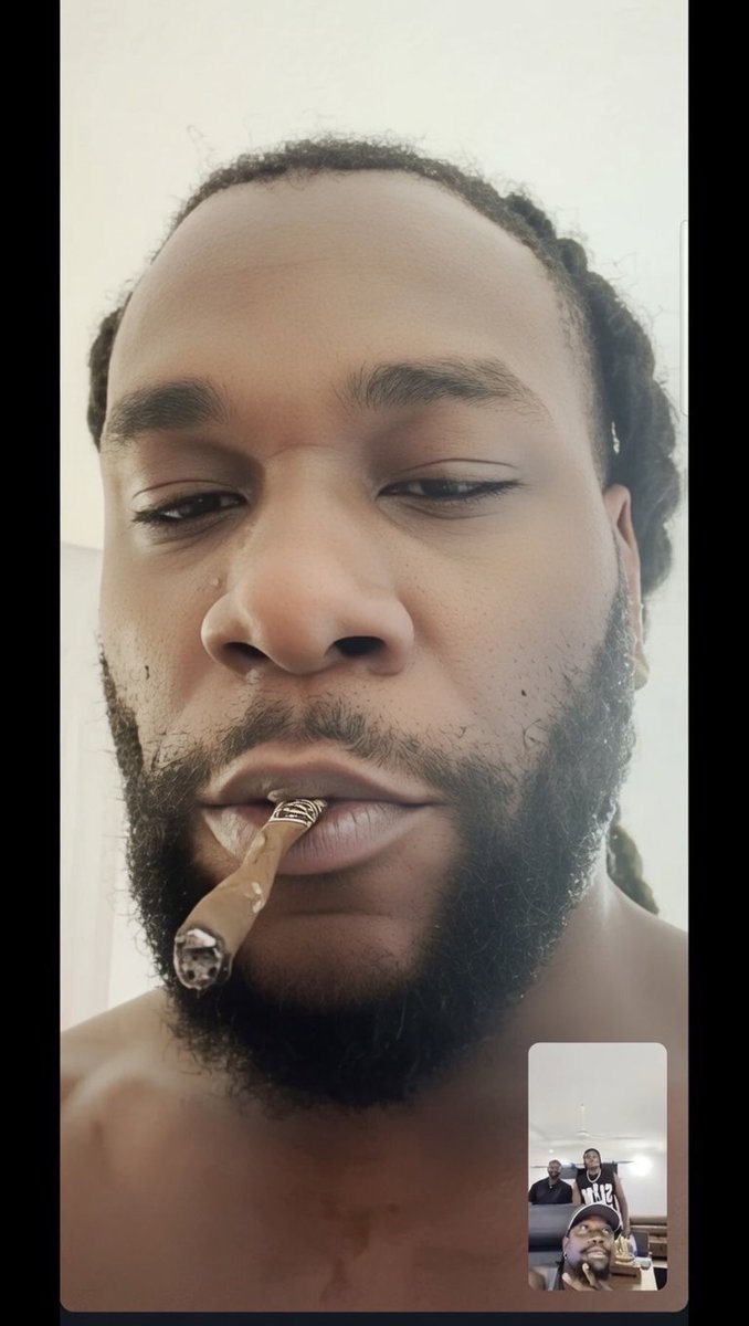 AntcoDelight's tweet photo. Omo Burna boy backy no fat again, Tinubu mahd gan😭 https://t.co/pxKvzTVImC