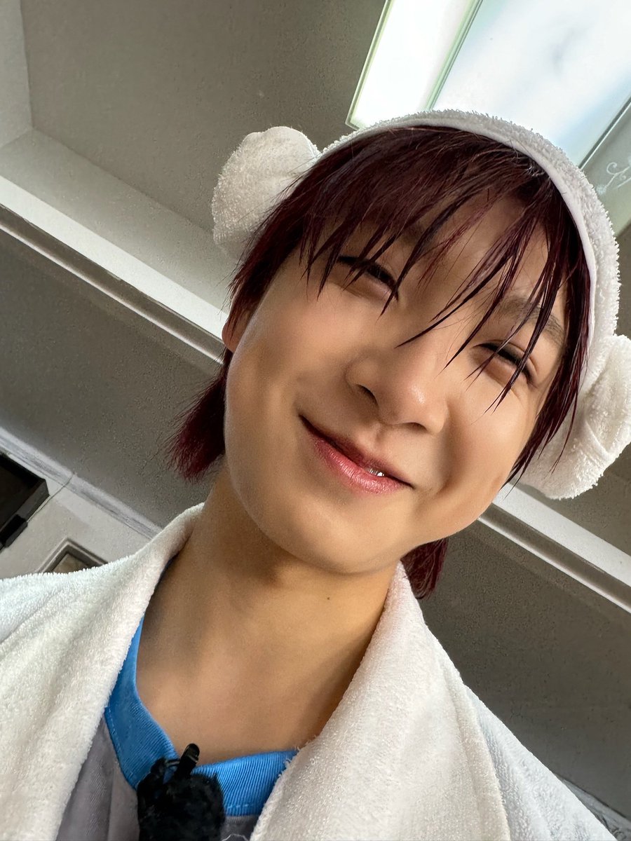 eurryscary's tweet photo. 존나귀여웤ㅋ 생일축하해 겸둥아 ♡ https://t.co/OAwUBAz6Yn