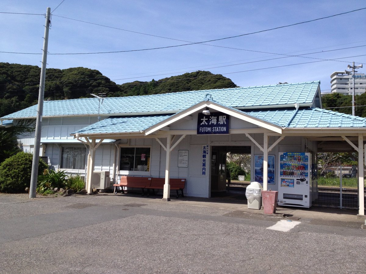 hajimenisi's tweet photo. この駅が

こんなんなった https://t.co/CjwWh5NqEX