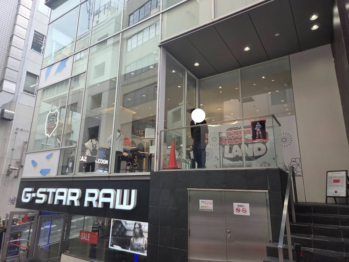 R_Riips4's tweet photo. CRSTOREに行ってきた
たのちかった https://t.co/7FbGlEBhGb