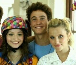 acervosoyluna's tweet photo. - oi simon me atende pfv 
- aqui é a ambar esposa do simon
- chama ele então por favor https://t.co/l3amdVgb5m