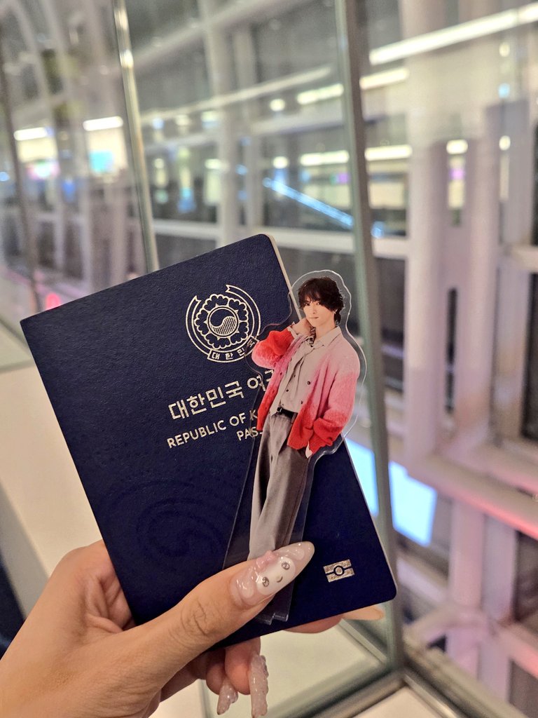 tetonamishere's tweet photo. 油断せずに行こう✈️⸝⸝⸝꙳.˚⊹⁺ ‧
사실 티켓 정리하러 저번 주에도 다녀왔어요 … https://t.co/0Z6Yovbewu